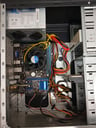 PC: Placa Madre ASUS P8H61 M  Procesador INTEL CORE I3 2120   3.30 GHZ  Memoria RAM 4 GB DDR3   1333 MHZ  Disco Duro 500 GB   HDD (Falla de disco) (FUNCIONA) + MONITOR HP  19  Sin cables (FUNCIONA)