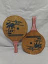 2 Raquetas de madera (con detalles)