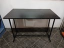 Mesa recta de melamina y metal de color negro medidas: 0,78 X 1,10 X 0,59