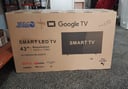 ENCIENDE, NUEVO EN CAJA, (Pantalla rota, Problema de Display) Para repuesto. Smart Led Tv JAM 43 pulgadas, con accesorios.