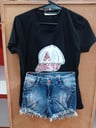 Remera negro talle L chico  + short vaquero talla 36 (sin uso) 