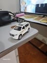 Auto de colección modelo Toyota Prado color blanco (NUEVO) 12.5CM*4.5CM