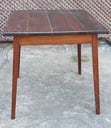 MESA CUADRADA EN MADERA MACIZA DE 0,80 CM DE ALTO X 0,78 CM