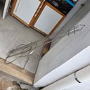 Porta discos de metal con diseño de guitarra (Usado, Buen estado)