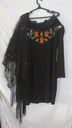  VESTIDO NEGRO MIDI DE ESCOTE BARDOT CON BORDADO Y CHAL NEGRO CON BORDADO DE LENTEJUELAS TALLE XL