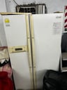 Heladera de doble puerta marca Zipel (submarca de LG) (se desconoce su funcionamiento)