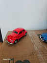 Auto de colección modelo Fusca color rojo (NUEVO) 12.5CM*4.5CM