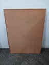 1 pizarra de corcho (1,20m*90cm)
