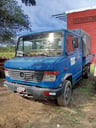 Camión Mediano marca Mercedes Benz modelo:814D año:1998 chapa: HBJ538 color: Azul