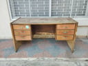 Ecritorio de madera con 6 cajones sin llave (Buen estado, con detalles) 1.50m*69cm*80cm