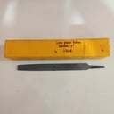 2uni Limas Bastardas Planas (Fina) 200mm ó 8pulg., marca Procast.