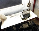 Mesa de Maquina de Coser Electrica con Pedales Marca Pegasus (Funciona)