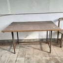 Mesa rectangular para arquitectectura de melamina con estructura de metal (1.23m*90cm*74cm) (A REPARAR)