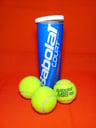 Un tubo con 3 pelotas para padel (Usado)