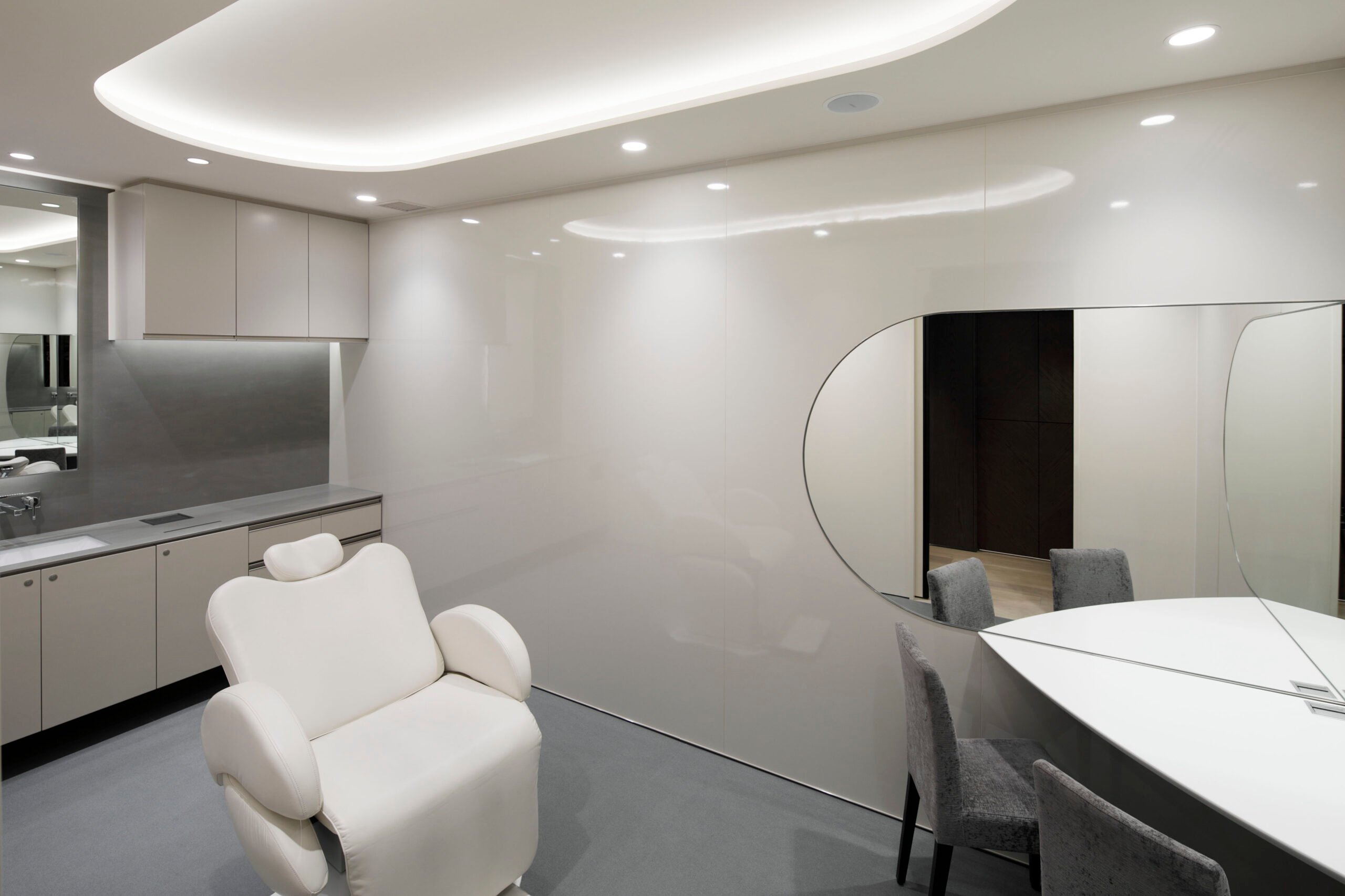 Finding an English speaking medical spa near me in Tokyo: Holistic Patient-focused care.