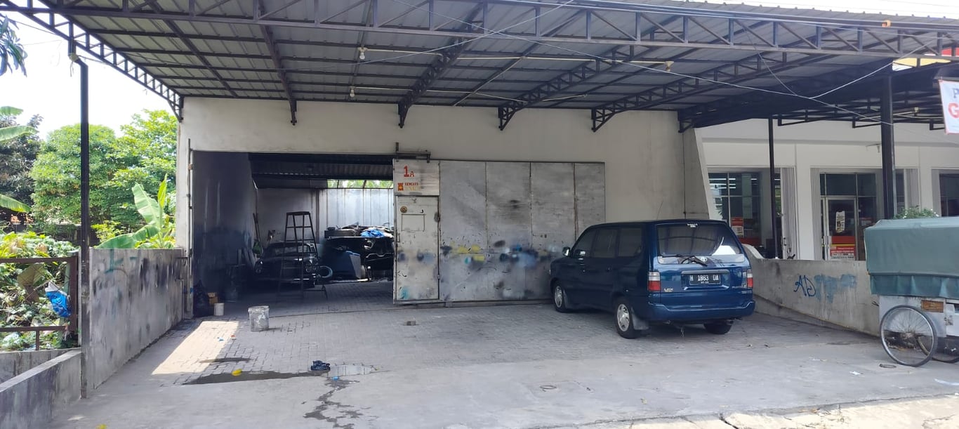 Bengkel Anga di Jalan Badak V Timur No. 1A, Semarang