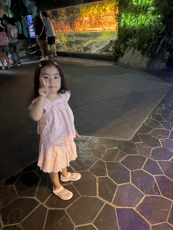 롯데월드 아쿠아리움 5세 딸과 방문 후기 — 잉어 젖병 체험에 꽂힌 날