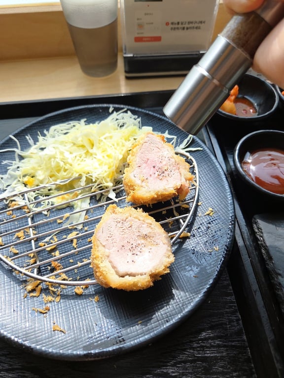 설카츠 카츠에 트러플오일 뿌리기