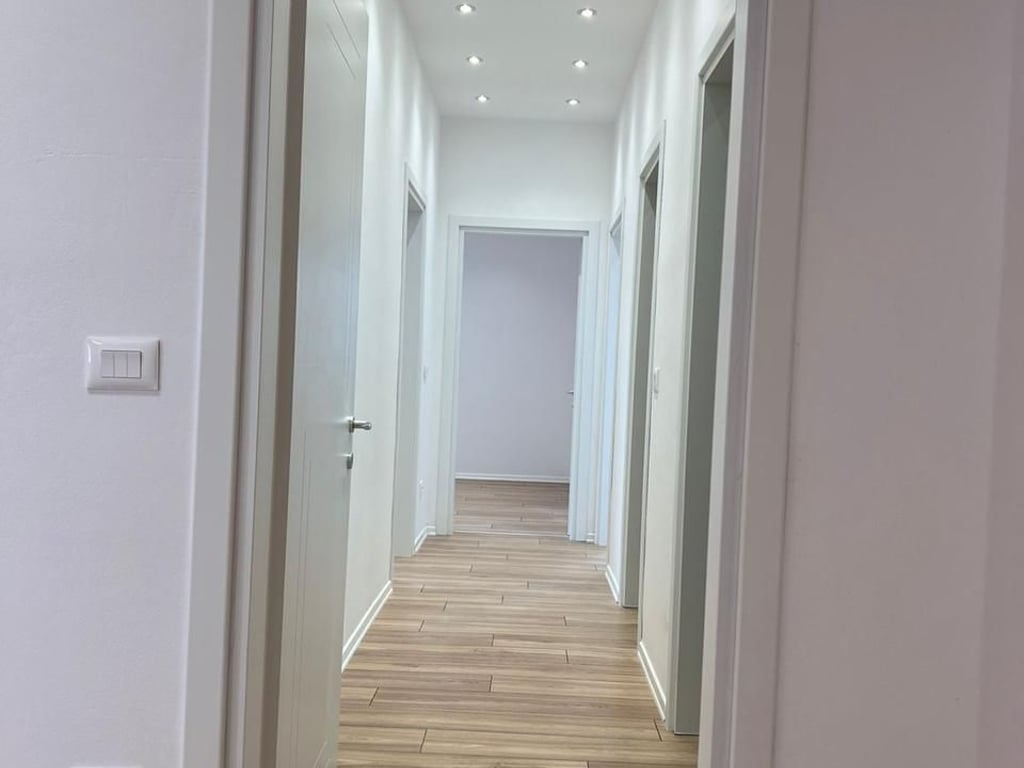 💥Ufficio in affitto presso il Tirana Garden Building