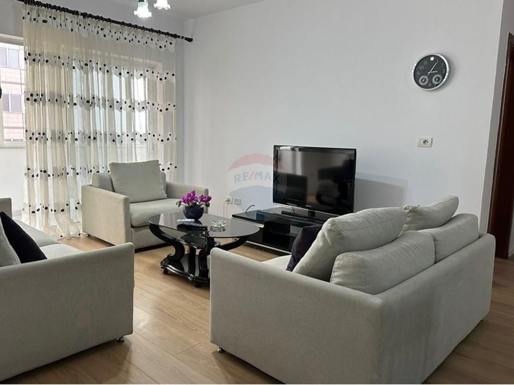 JEPET APARTAMENT 2+1 PER QIRA