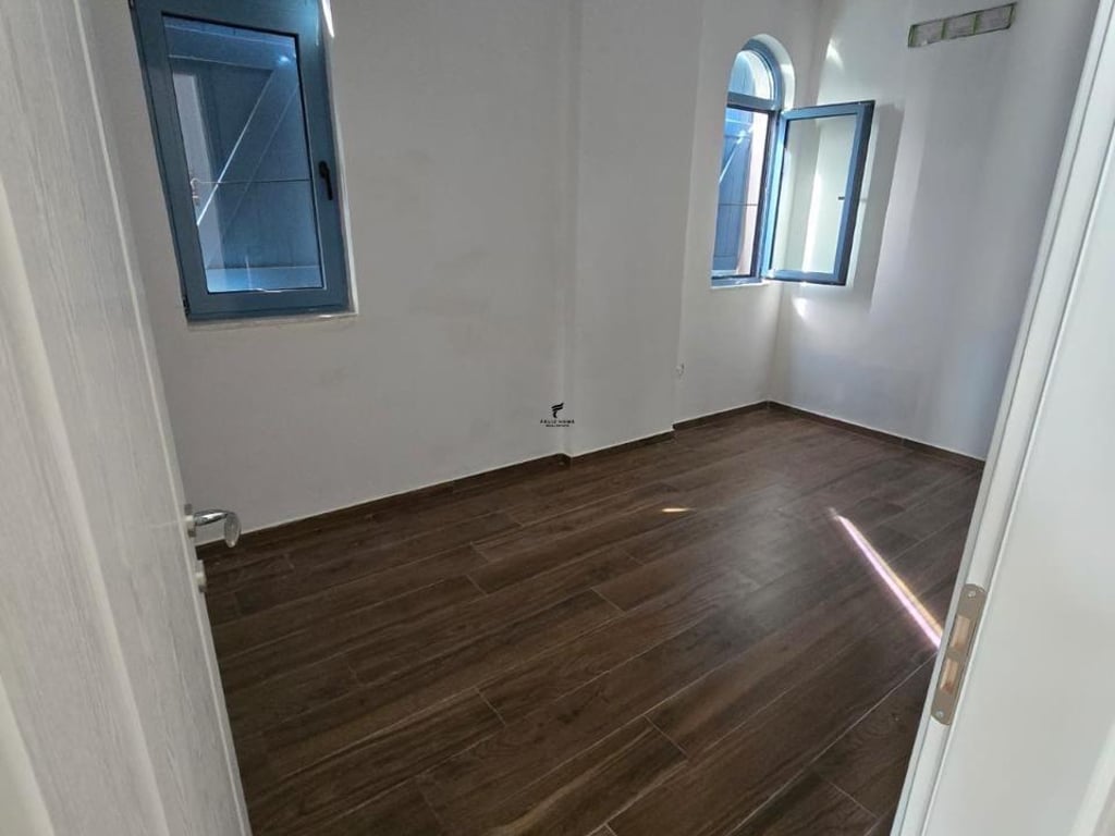VENDESI APPARTAMENTO 2+1 DHERMI 360.000 EURO