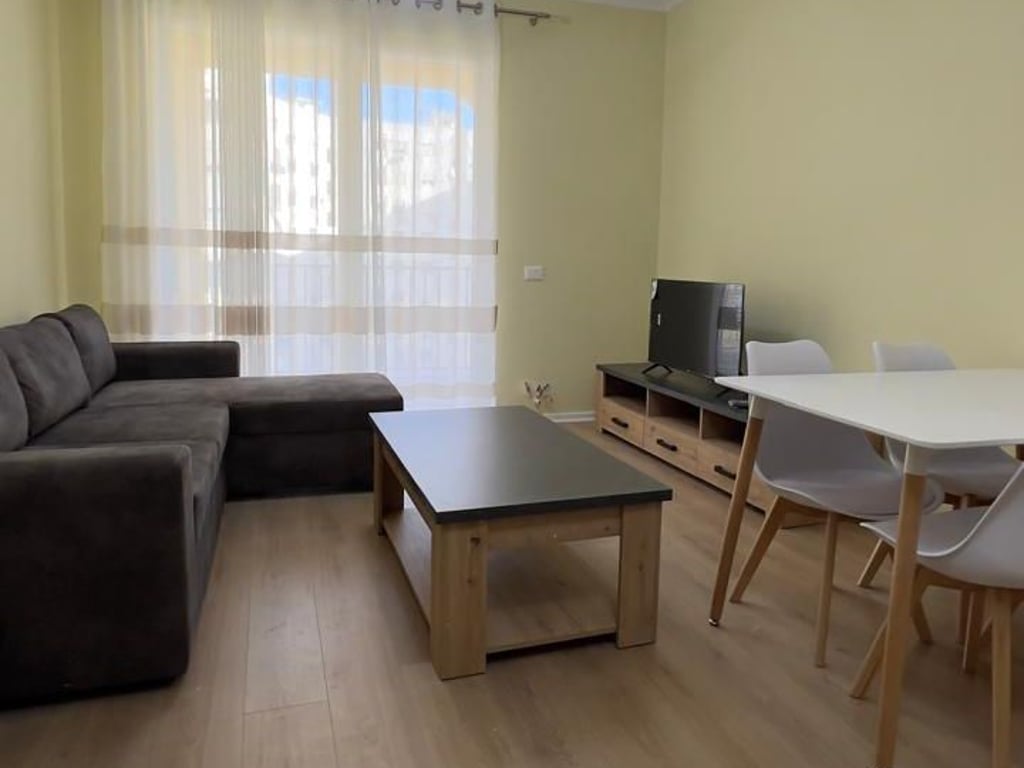 Affittasi appartamento 2+1 presso Grand Gallery.