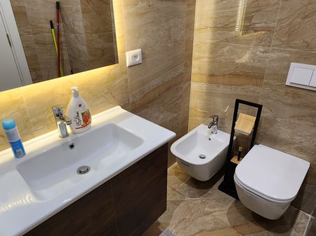 Affittasi appartamento 1+1 presso Square 21.