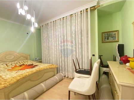 Apartament 1+1 per qira tek Ura e Tabakeve !