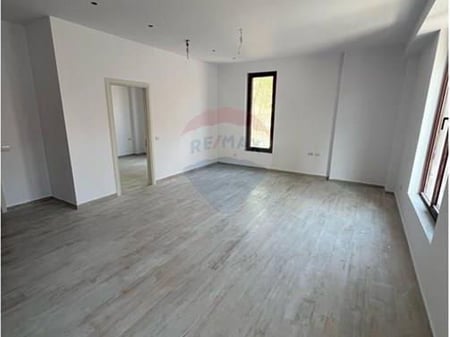 Apartament 1+1 për Qira ne Rrugen e Kavajes