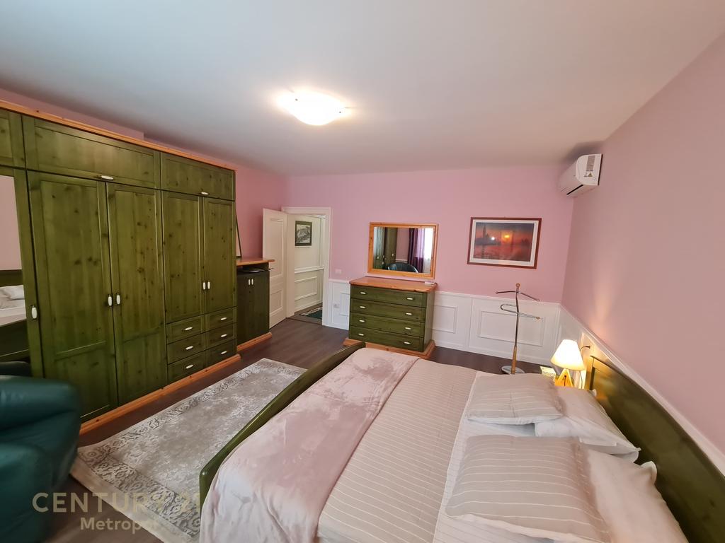 For rent, a 2+1 apartment, Kinostudio.