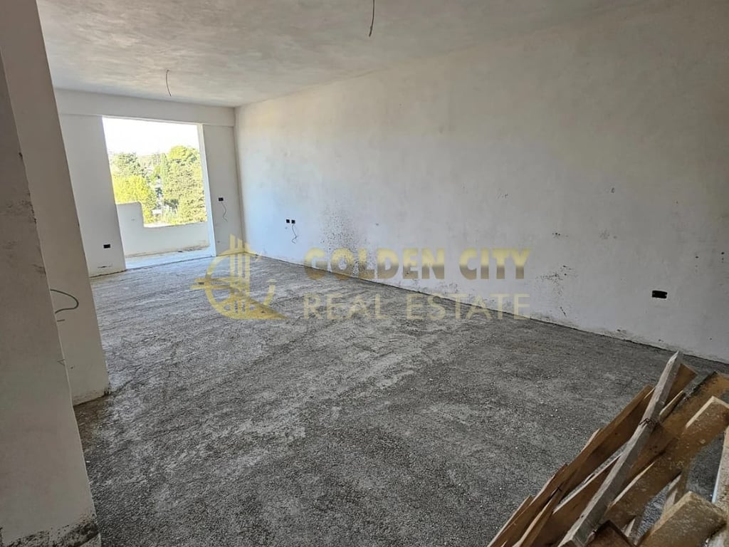 OKAZION Shitet apartament 1+1 qe munde te konvertohet ne 2+1