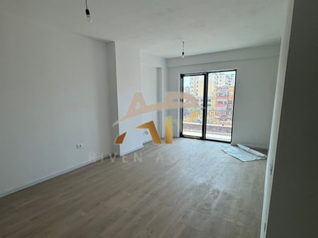 Jepet me qera Apartament 2+1 Myslym Shyri