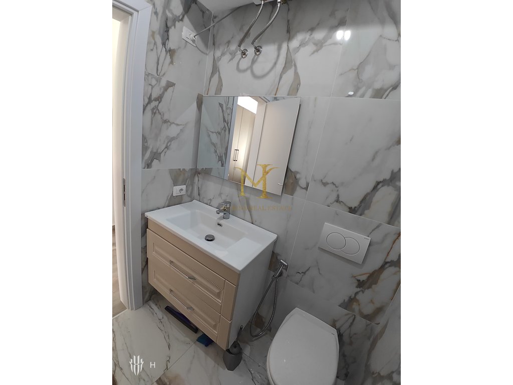 Affittasi monolocale in spiaggia vicino a La'Muse!!