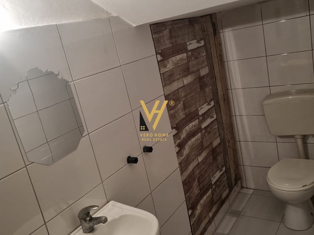 CASA IN AFFITTO A KOMBINAT - 1.100 EURO