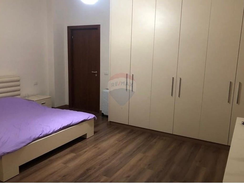 Apartament 2+1 me Qira, Rruga e Elbasanit.