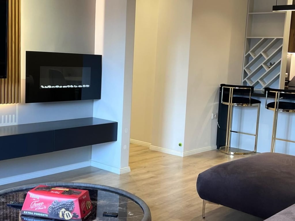 APARTAMENT PËR QERA 2+1+2+ VEND PARKIMI NË OAZIS RESIDENCE