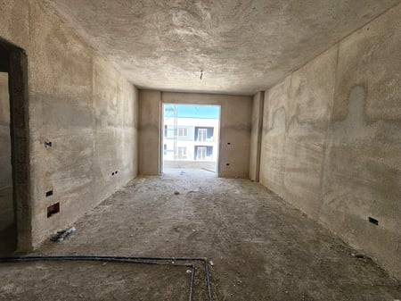 VENDESI APPARTAMENTO 2+1, COMPLESSO UNIVERS CITY!