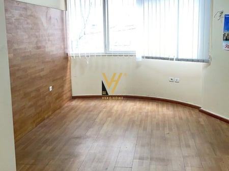  ZYRE 90 M2 ME QERA TE SHESHI SELVIA 600 EURO