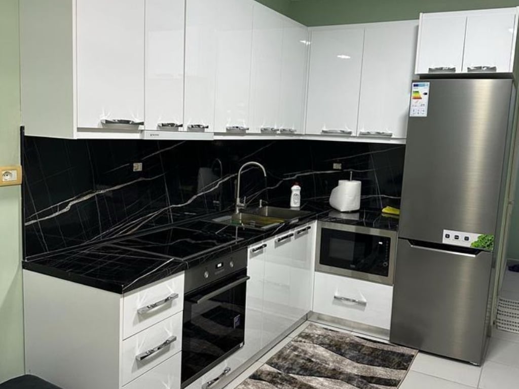 Jepet me Qera Apartament 1+1 ne Don Bosko 450 euro