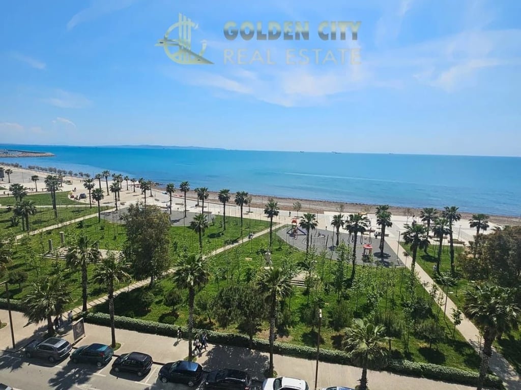 Vendesi super appartamento a Vollga.