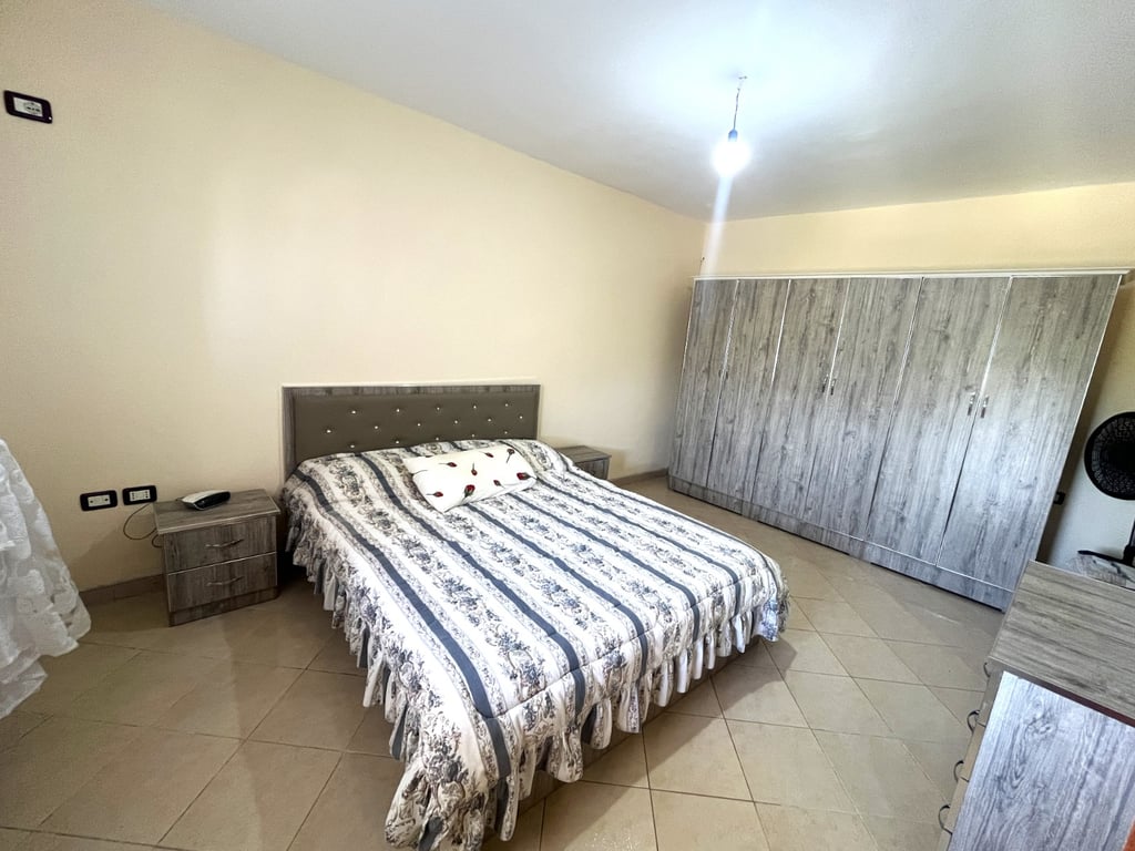 Vilë në shitje Xhuherin