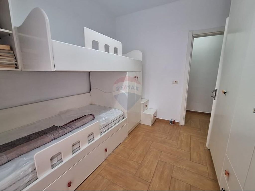 APARTAMENT 2+1 PER QIRA JORDAN MISJA  600 €