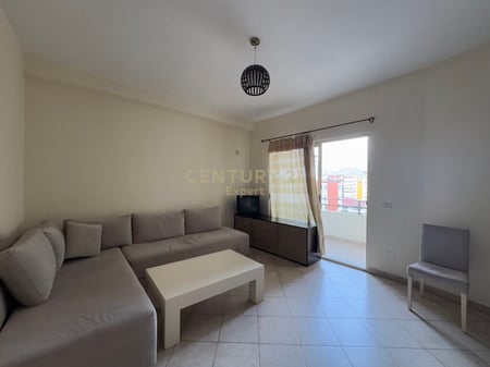 Vendo Garzoniera nella zona di Yzberisht!