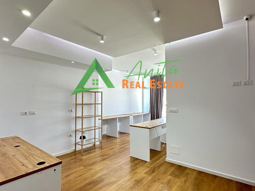 Kika 2 Complex offers Office for Rent