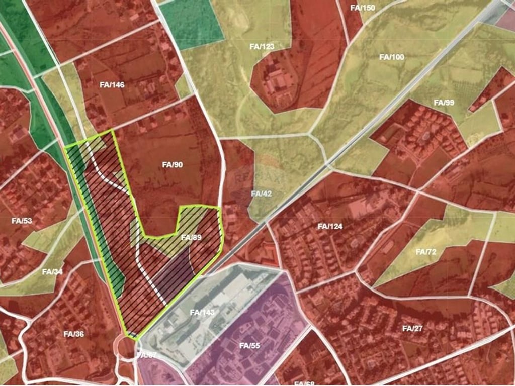 Toke 10000 m2 per shitje prane Teg !