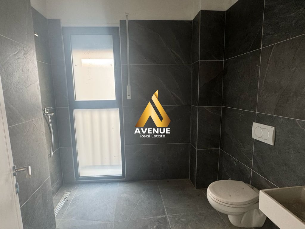 APPARTAMENTO 3+1+2 BAGNI + 2 BALCONI IN VENDITA PRESSO IL BULEVARDI I RI, STAZIONE DEL TRENO, TIRANA