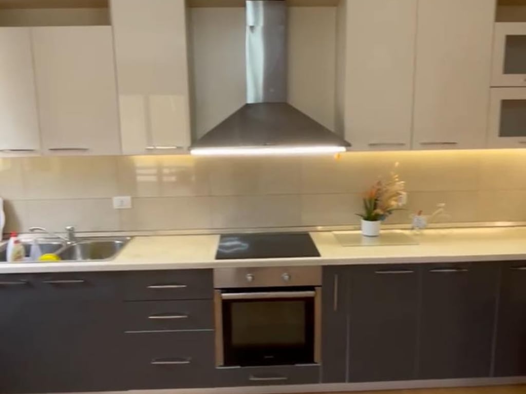 OFROJME PER QIRA APART 3+1+2+POST PARKIMI PRANE KOPSHTIT ZOOLOGJIK