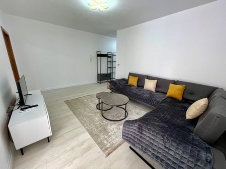 Jepet me QERA apartament 1+1 tek Lulishtja, Komuna e Parisit