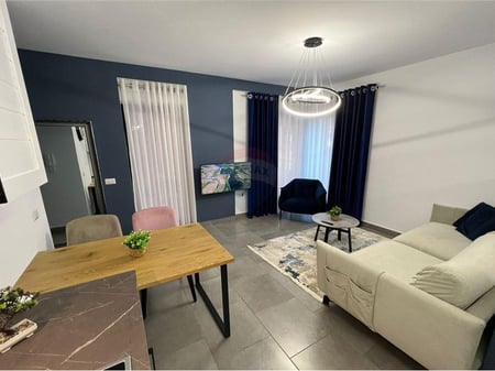 Appartamento 1+1 in affitto in via 21-Dicembre!