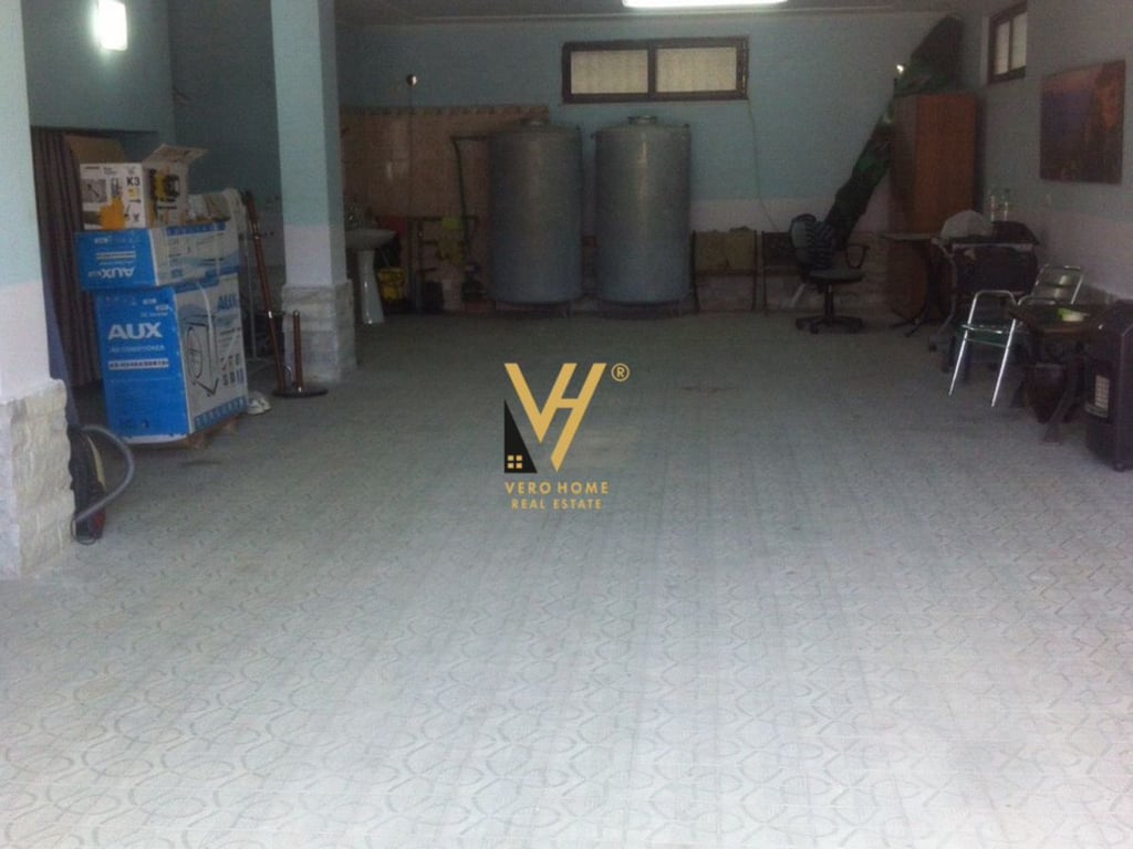 3-Story Villa for Rent in Student City - 2,500 Euros